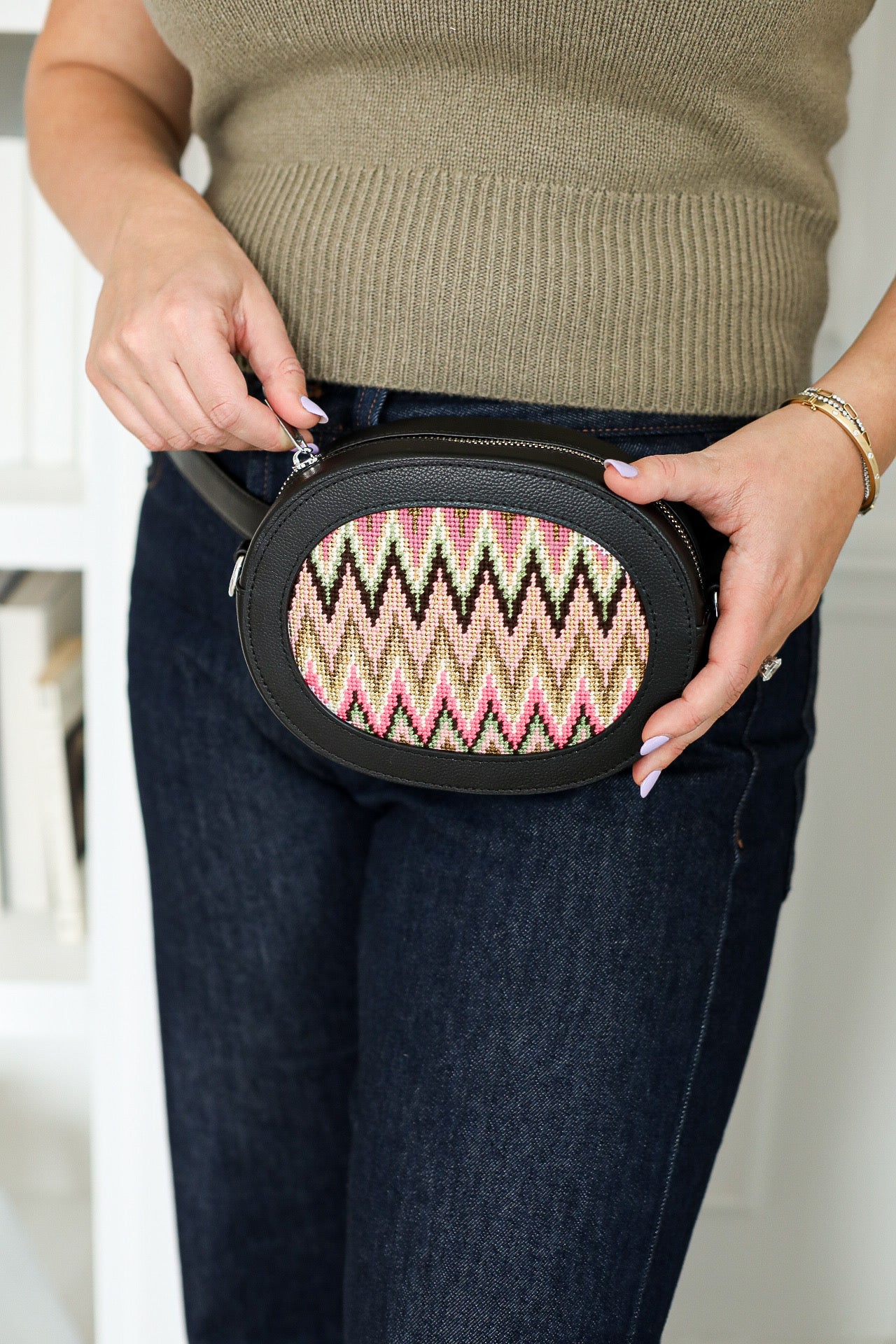 NEW - On The Go Bag, black