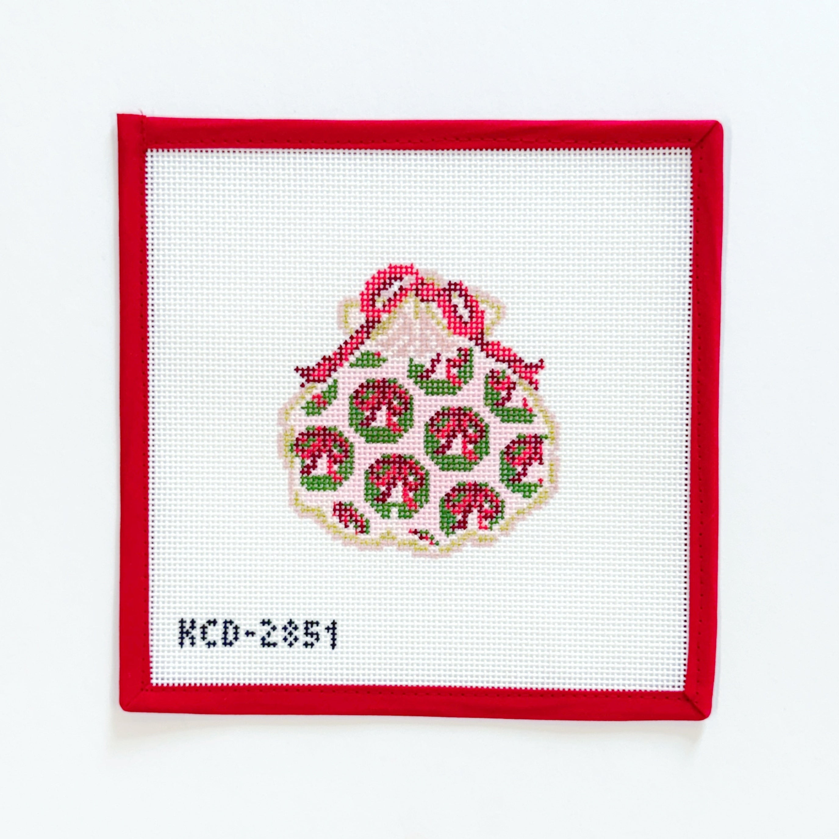 Holiday Wreaths Gilded Scallop