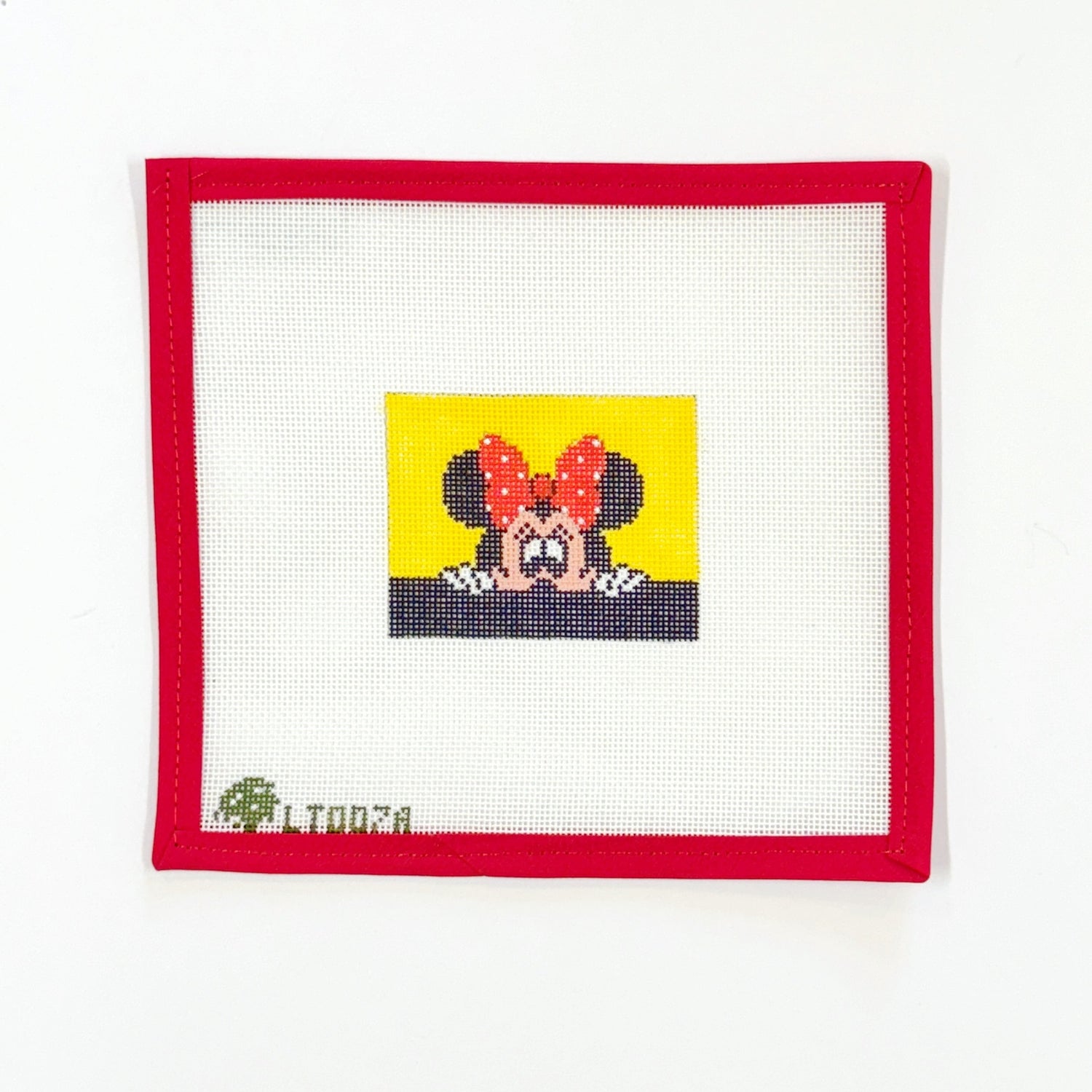 Peeking Minnie Mouse