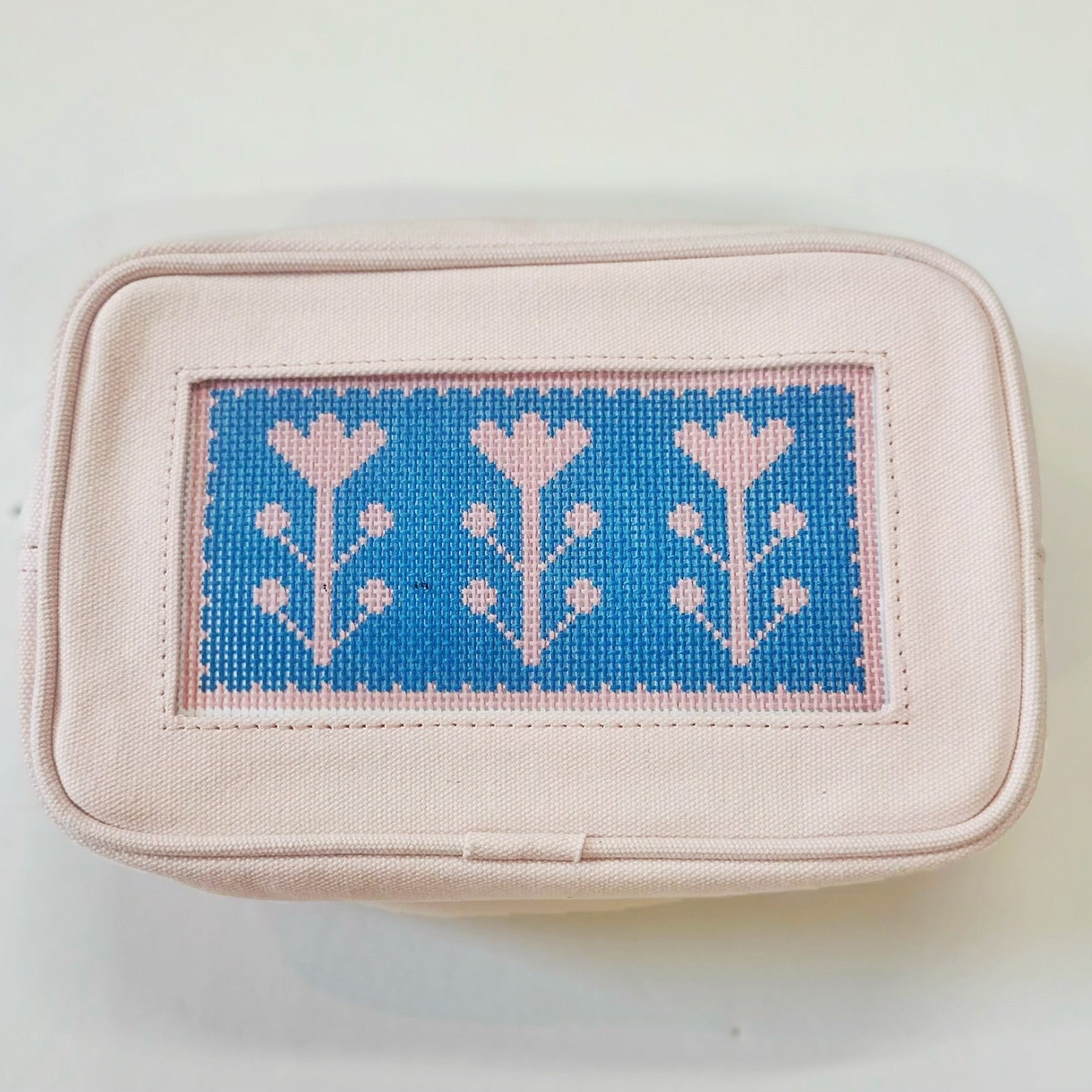 Self Finishing Needlepoint Cosmetic BagsPlanet Earth FiberAccessoryThe Red Thread Atelier