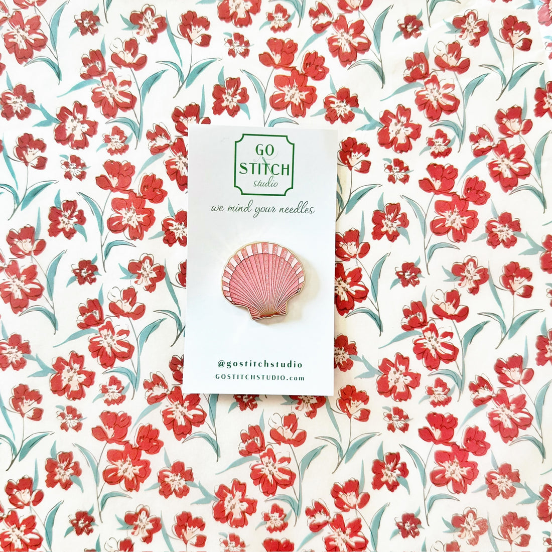 Pink Scallop Seashell NeedleminderGo Stitch StudioNeedleminderThe Red Thread Atelier