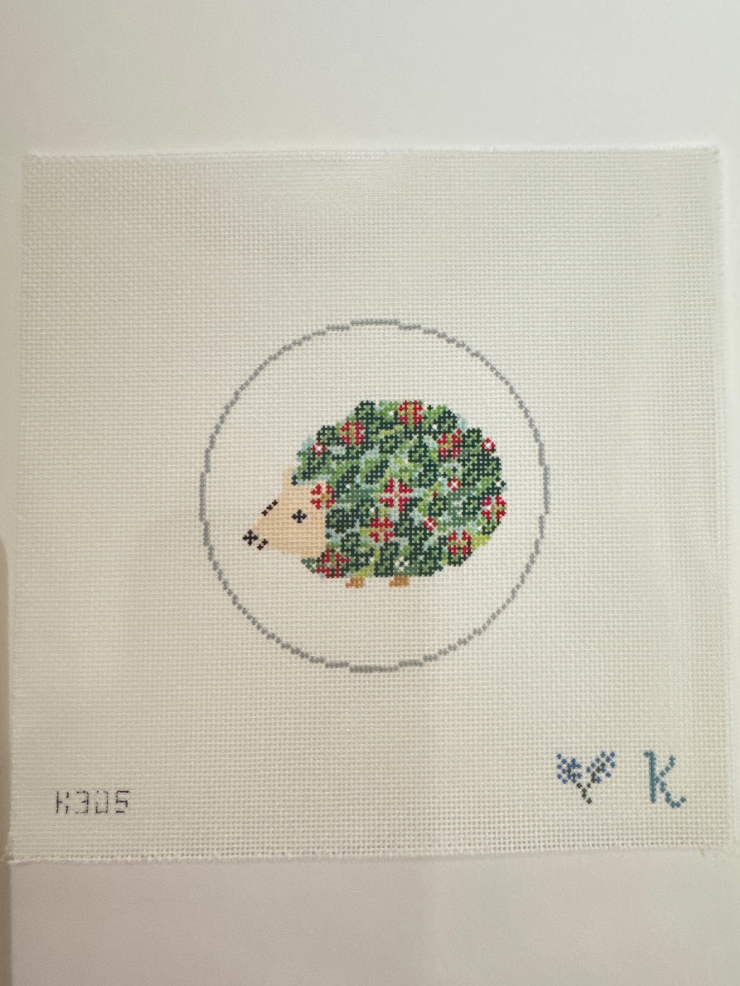 ND-K305 Hedgehog - Red &amp; Green