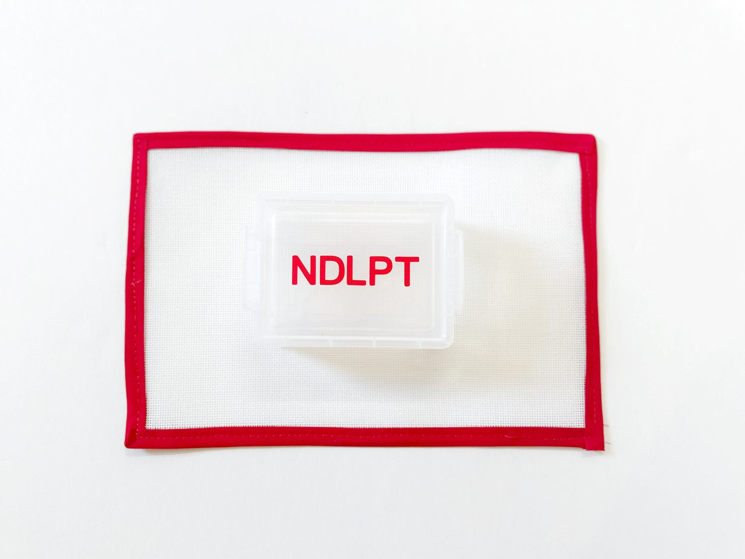 NDLPT Snap Box - RedUp North NeedlepointAccessoriesThe Red Thread Atelier