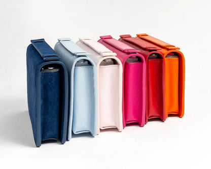 Everyday Clutch w chain