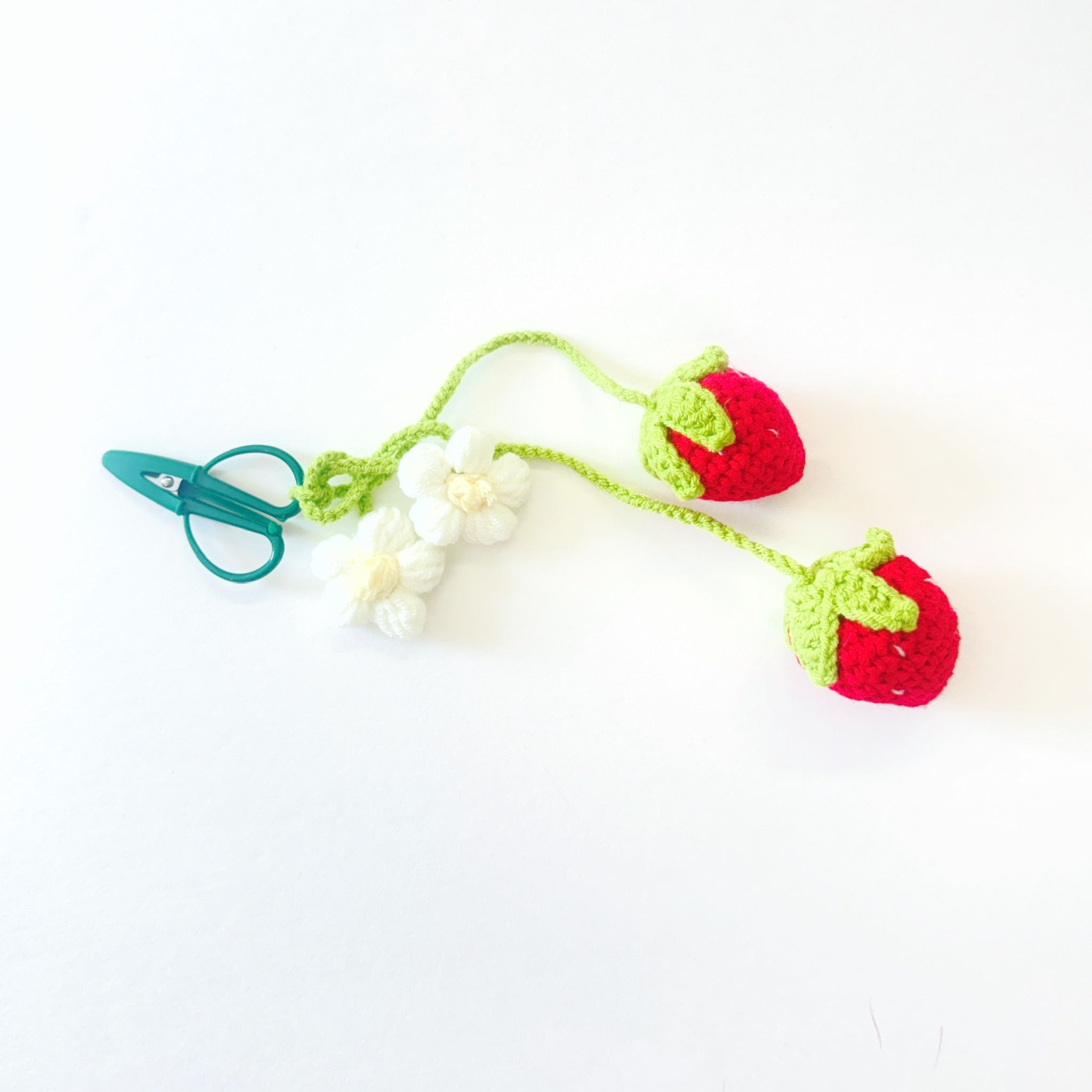 Strawberry SnipsLe StitchAccessoryThe Red Thread Atelier