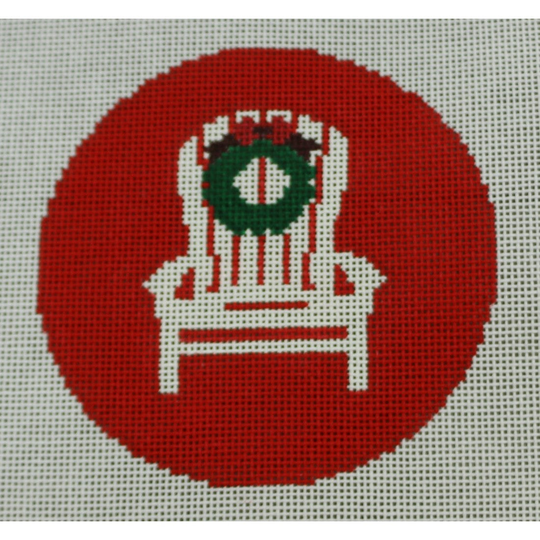 KKO192B (Adirondack Chair with Wreath on Red  4.125" round)