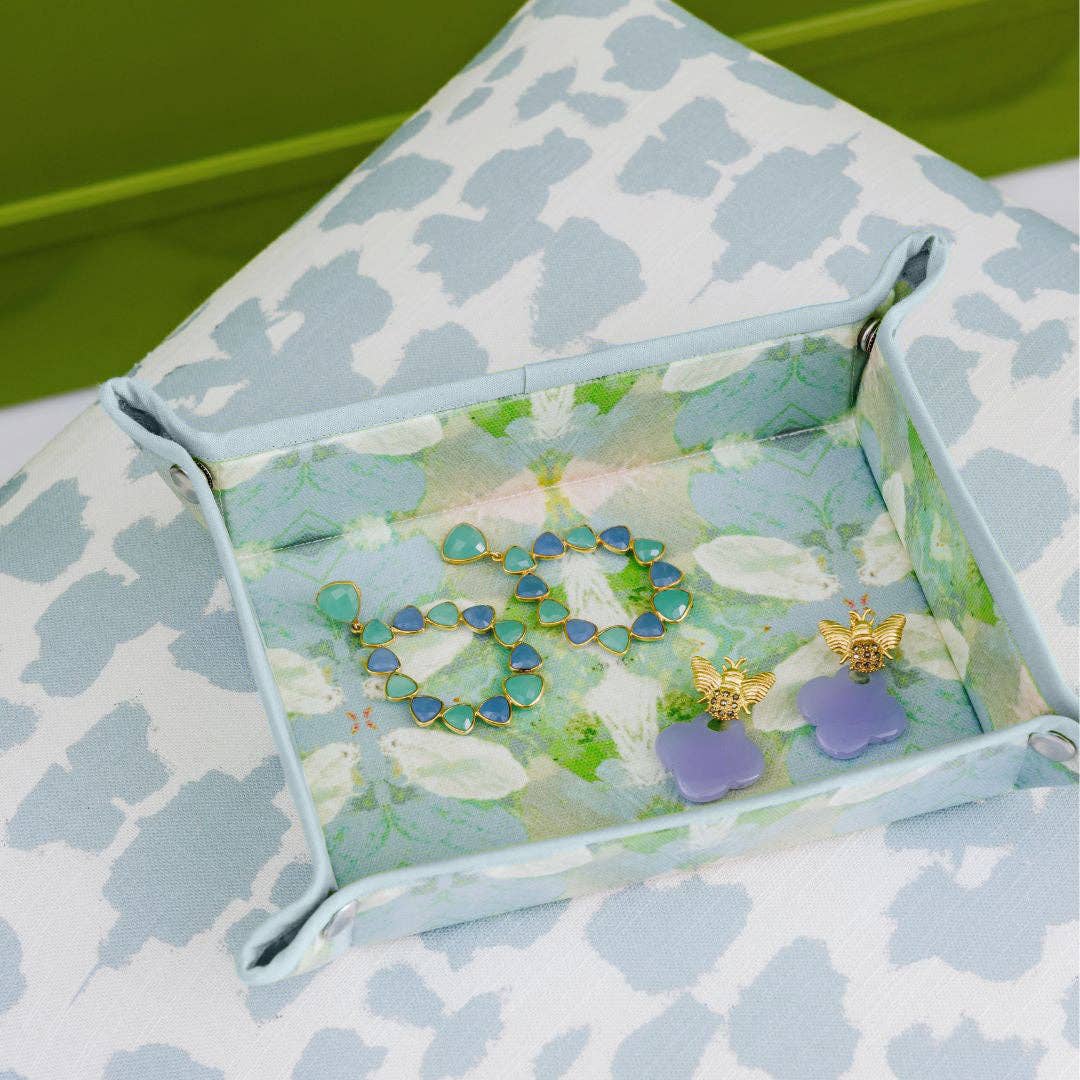 Elephant Falls Snap Tray: One Size
